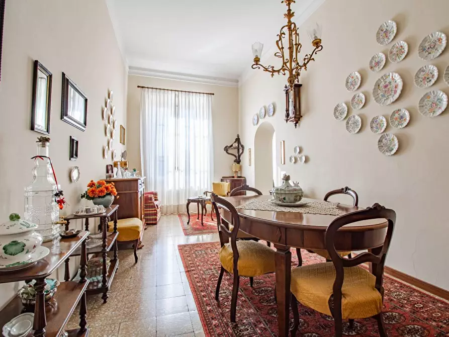 Immagine 1 di Appartamento in vendita  a Pisa