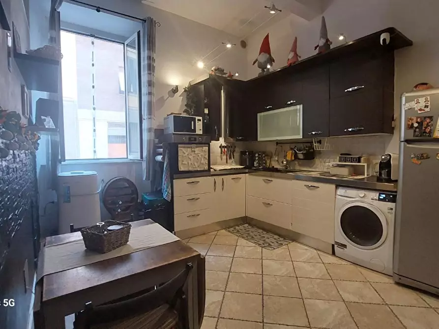 Immagine 2 di Appartamento in vendita  a Livorno