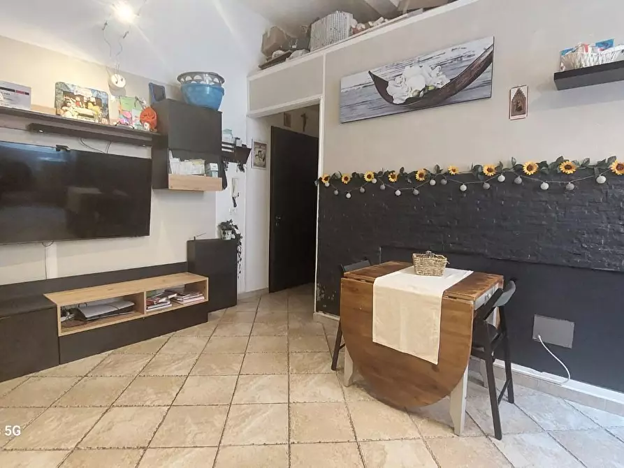 Immagine 12 di Appartamento in vendita  a Livorno