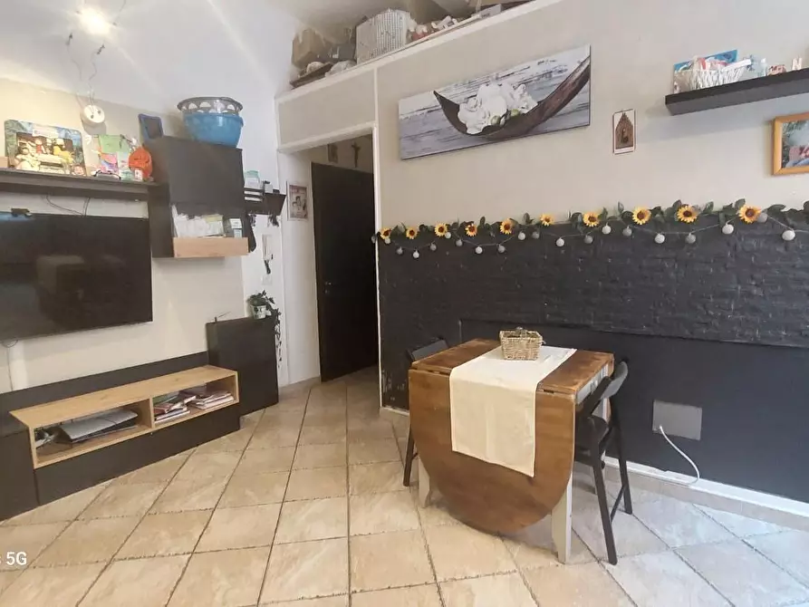 Immagine 9 di Appartamento in vendita  a Livorno