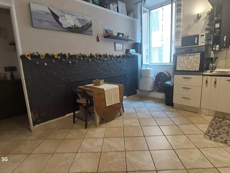 Immagine 5 di Appartamento in vendita  a Livorno