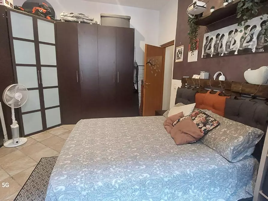 Immagine 17 di Appartamento in vendita  a Livorno