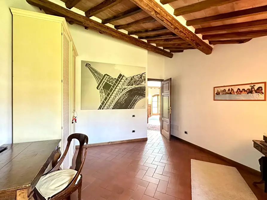 Immagine 54 di Rustico / casale in vendita  a Lucca