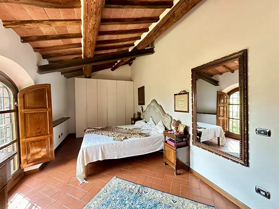 Immagine 21 di Rustico / casale in vendita  a Lucca