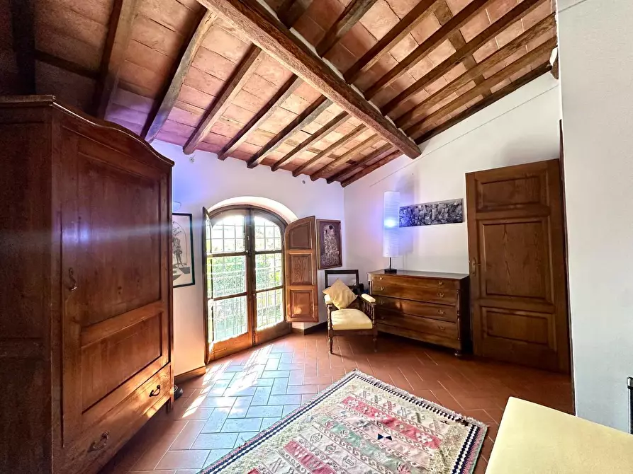 Immagine 53 di Rustico / casale in vendita  a Lucca