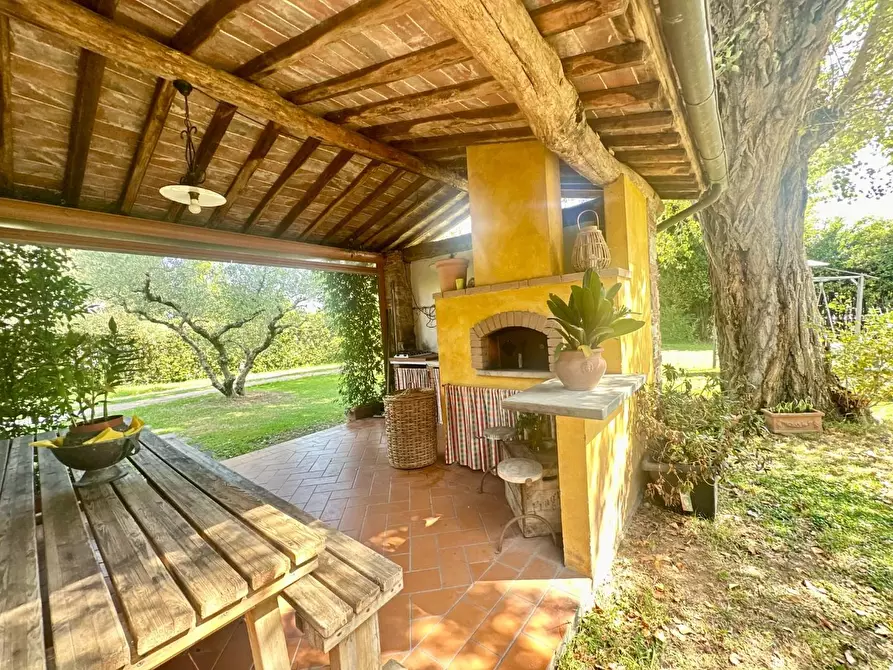 Immagine 33 di Rustico / casale in vendita  a Lucca