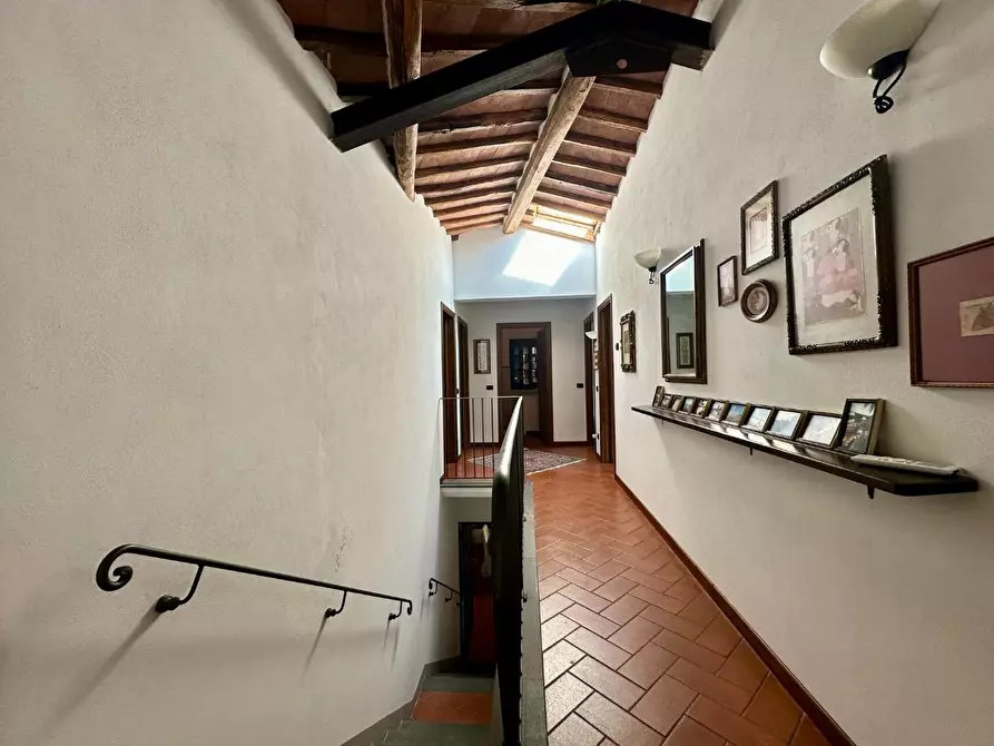 Immagine 17 di Rustico / casale in vendita  a Lucca
