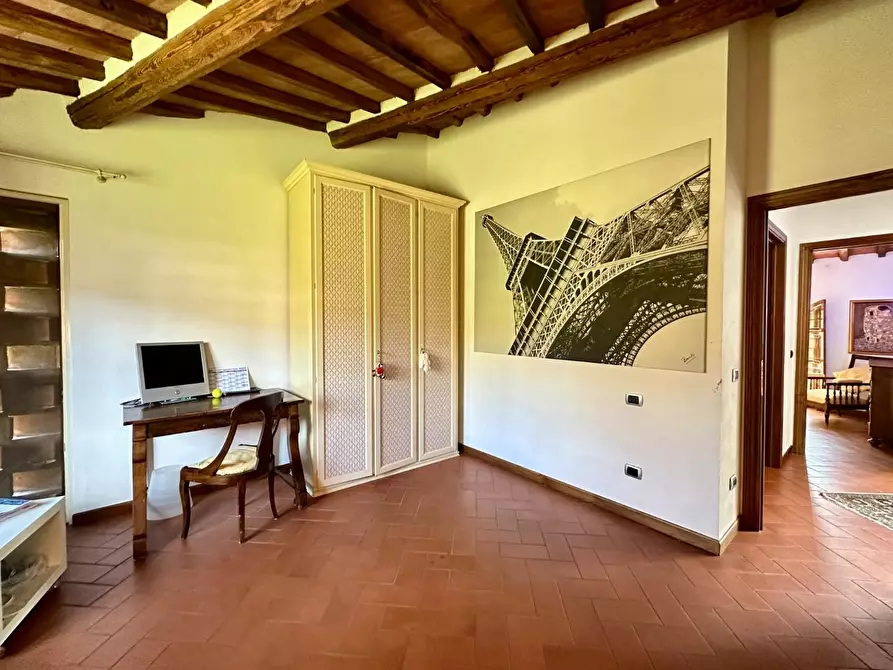 Immagine 27 di Rustico / casale in vendita  a Lucca
