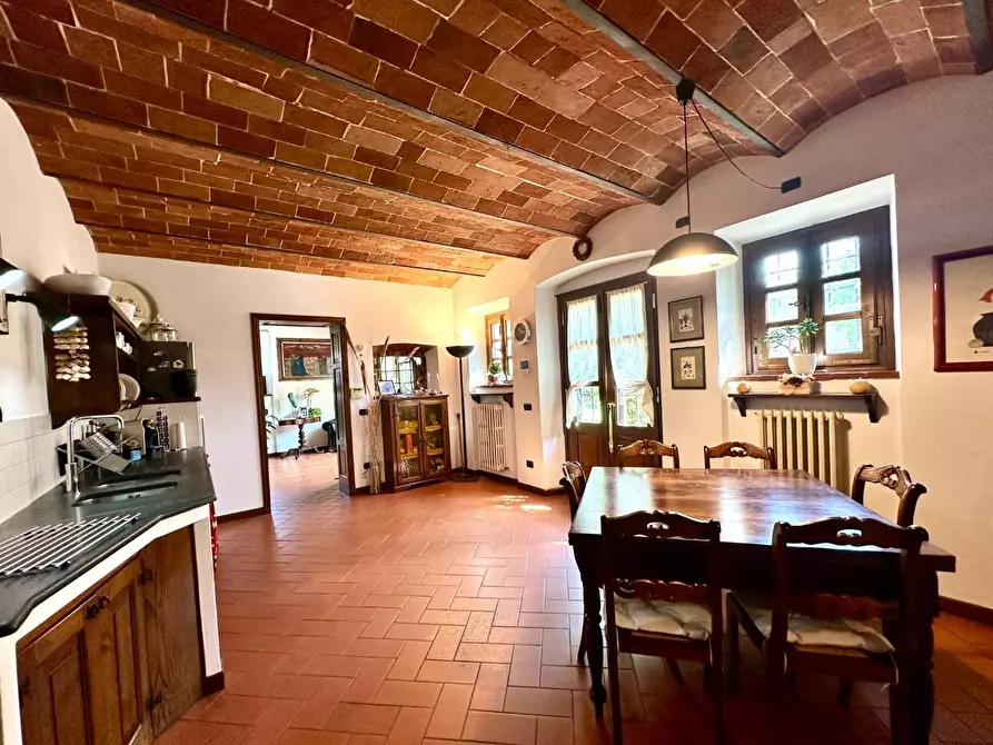 Immagine 43 di Rustico / casale in vendita  a Lucca