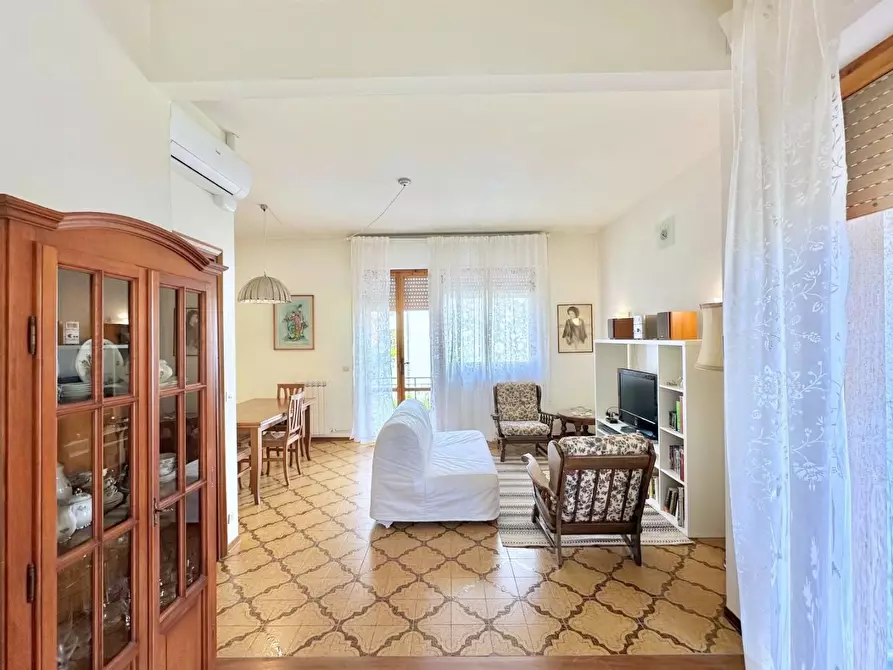 appartamento in vendita a Camaiore in zona Lido di Camaiore