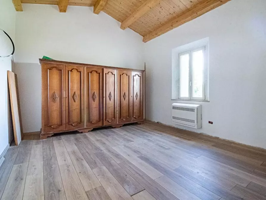 Immagine 19 di Villetta a schiera in vendita  a San Giuliano Terme