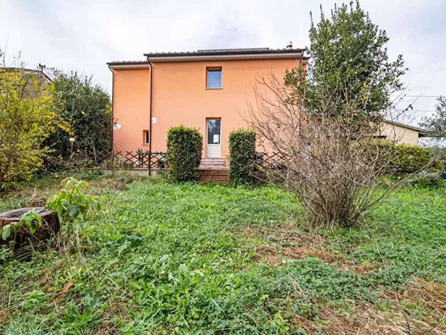 Immagine 35 di Villetta a schiera in vendita  a San Giuliano Terme