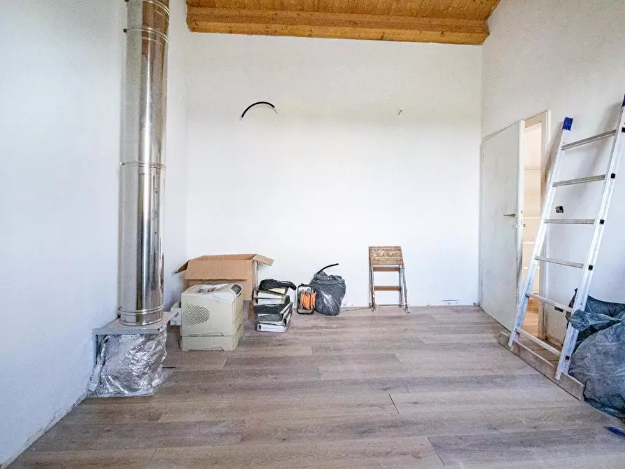 Immagine 26 di Villetta a schiera in vendita  a San Giuliano Terme