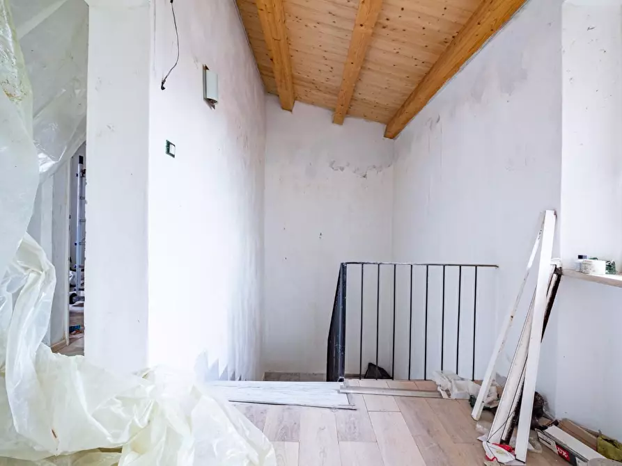 Immagine 16 di Villetta a schiera in vendita  a San Giuliano Terme