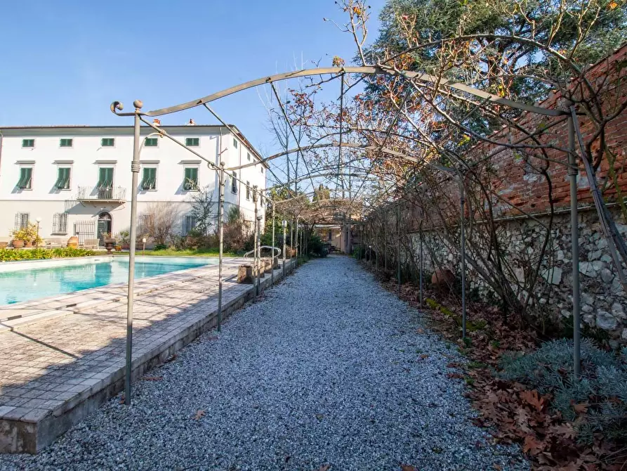 Immagine 8 di Villa in vendita  a San Giuliano Terme