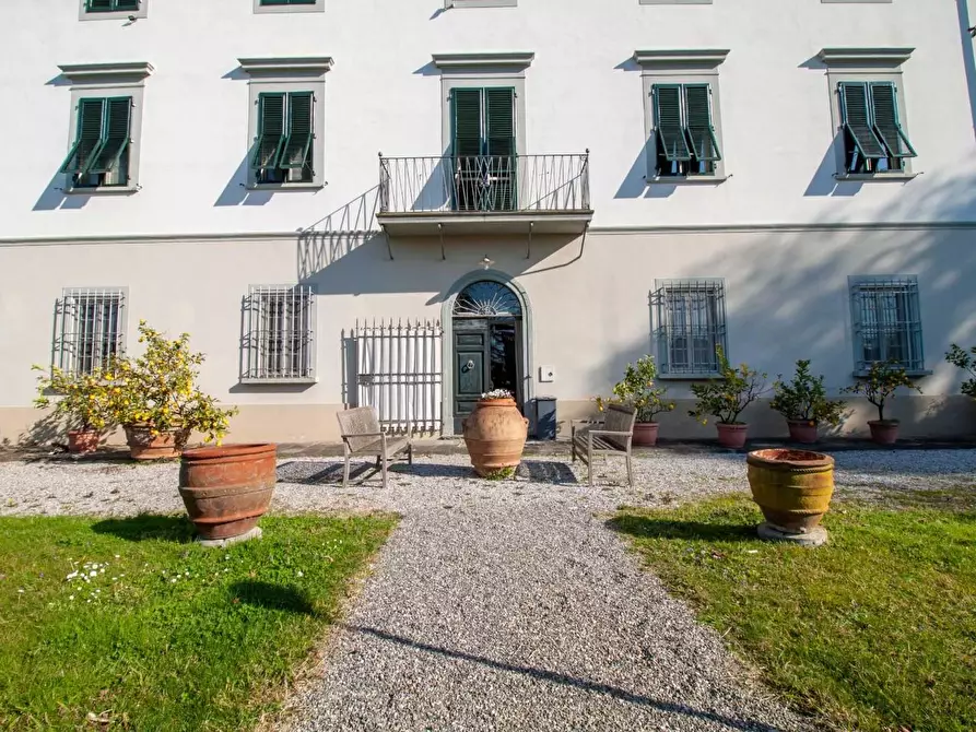 Immagine 15 di Villa in vendita  a San Giuliano Terme