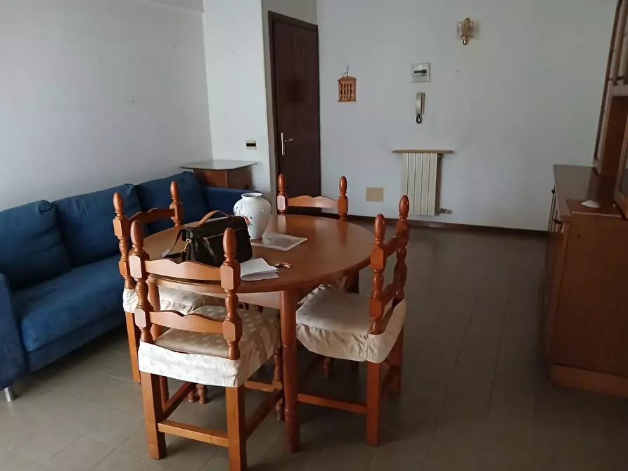 Immagine 3 di Appartamento in vendita  a Massa