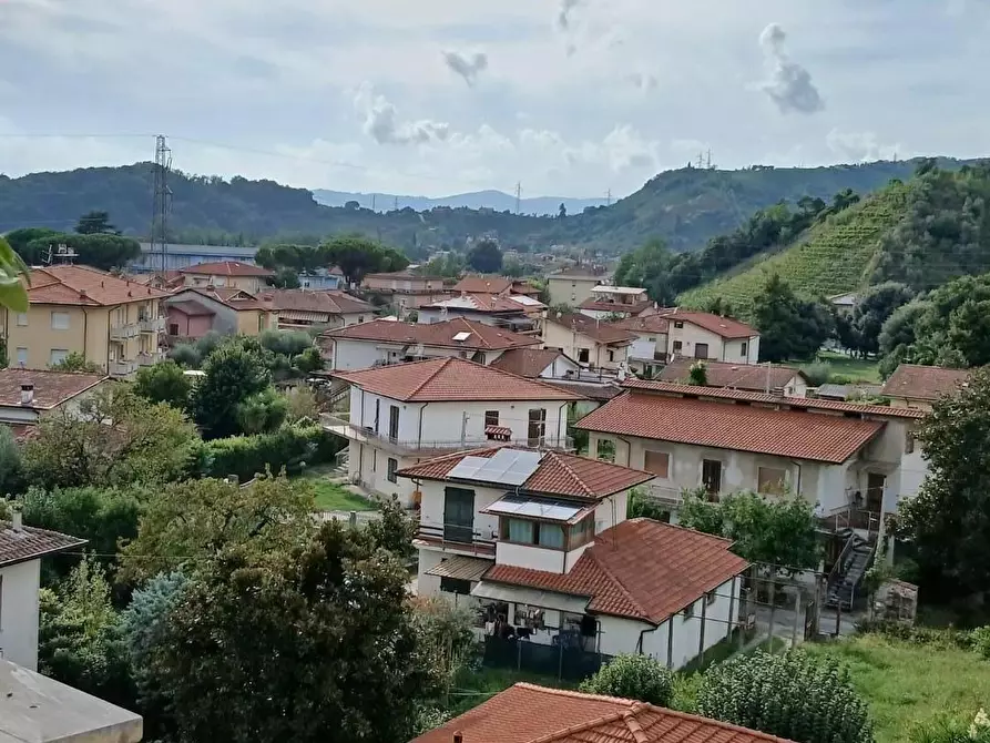 Immagine 16 di Appartamento in vendita  a Massa