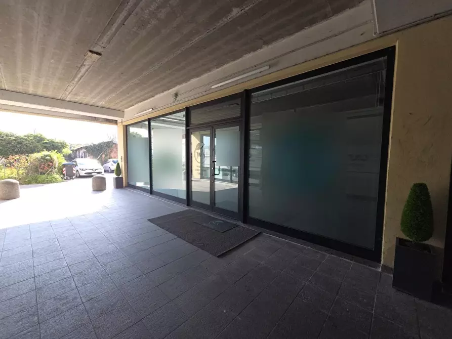 Immagine 3 di Locale commerciale in vendita  a Porcari