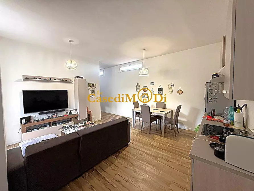 Immagine 4 di Appartamento in vendita  a Livorno