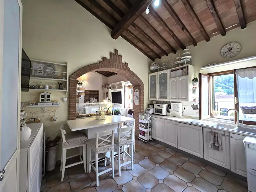 Immagine 5 di Appartamento in vendita  a Colle Di Val D'elsa