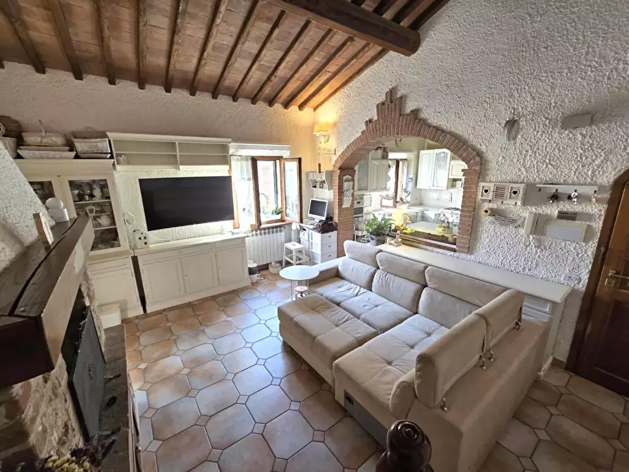 Immagine 3 di Appartamento in vendita  a Colle Di Val D'elsa