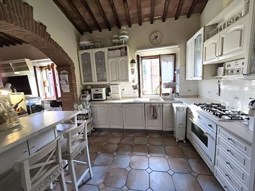 Immagine 7 di Appartamento in vendita  a Colle Di Val D'elsa