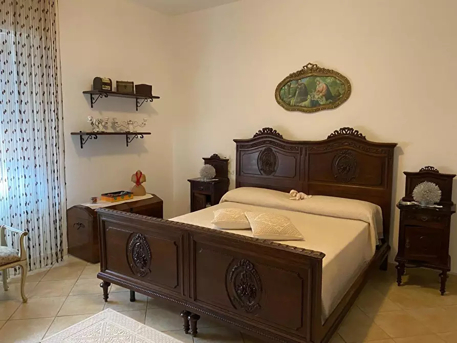 Immagine 8 di Casa semindipendente in vendita  a Massa