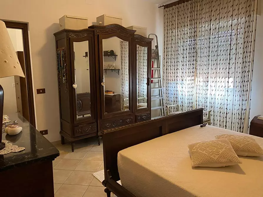 Immagine 7 di Casa semindipendente in vendita  a Massa