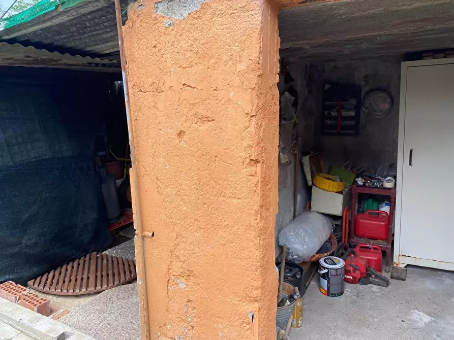 Immagine 9 di Casa semindipendente in vendita  a Massa