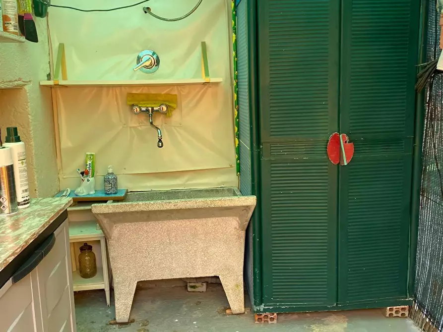 Immagine 19 di Casa semindipendente in vendita  a Massa