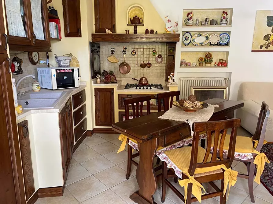 Immagine 13 di Casa semindipendente in vendita  a Massa