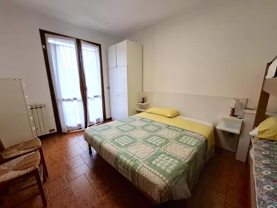 Immagine 11 di Appartamento in vendita  a Carrara