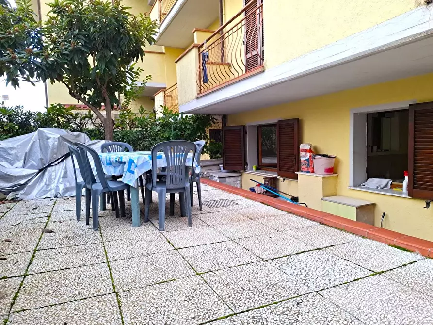 Immagine 4 di Appartamento in vendita  a Carrara