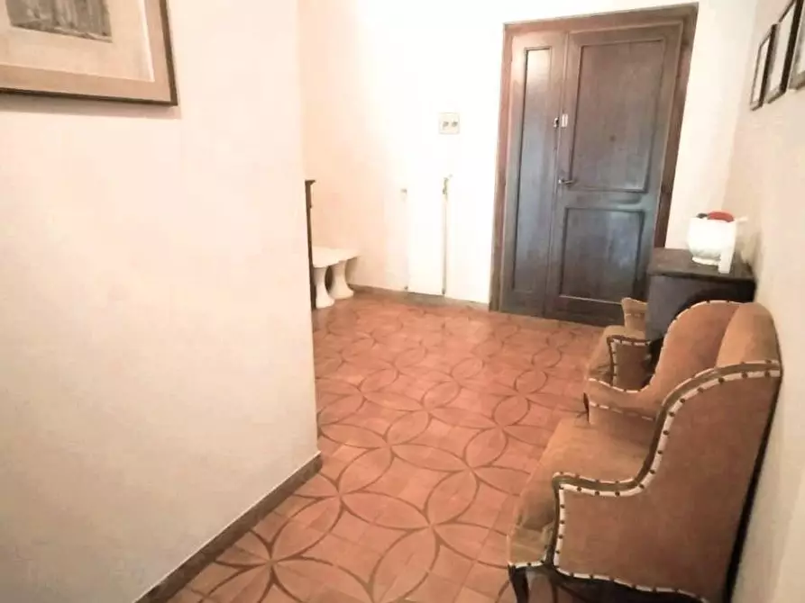 Immagine 11 di Appartamento in vendita  a Massa