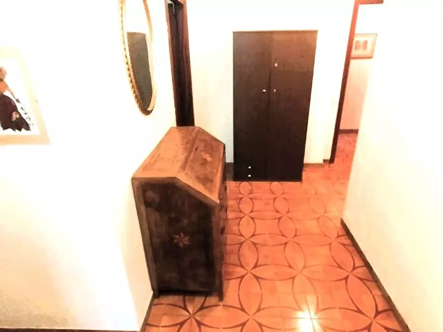 Immagine 13 di Appartamento in vendita  a Massa