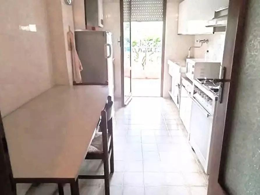 Immagine 9 di Appartamento in vendita  a Massa