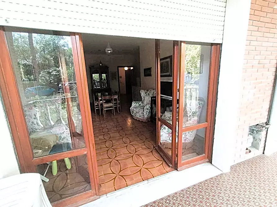 Immagine 22 di Appartamento in vendita  a Massa