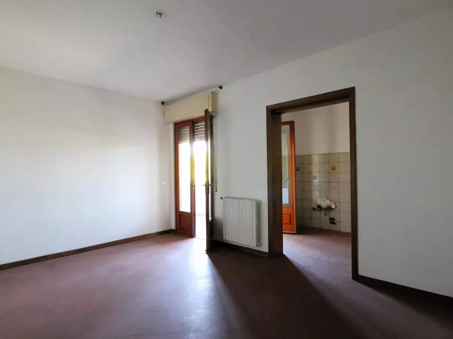 Immagine 6 di Appartamento in vendita  a Lucca