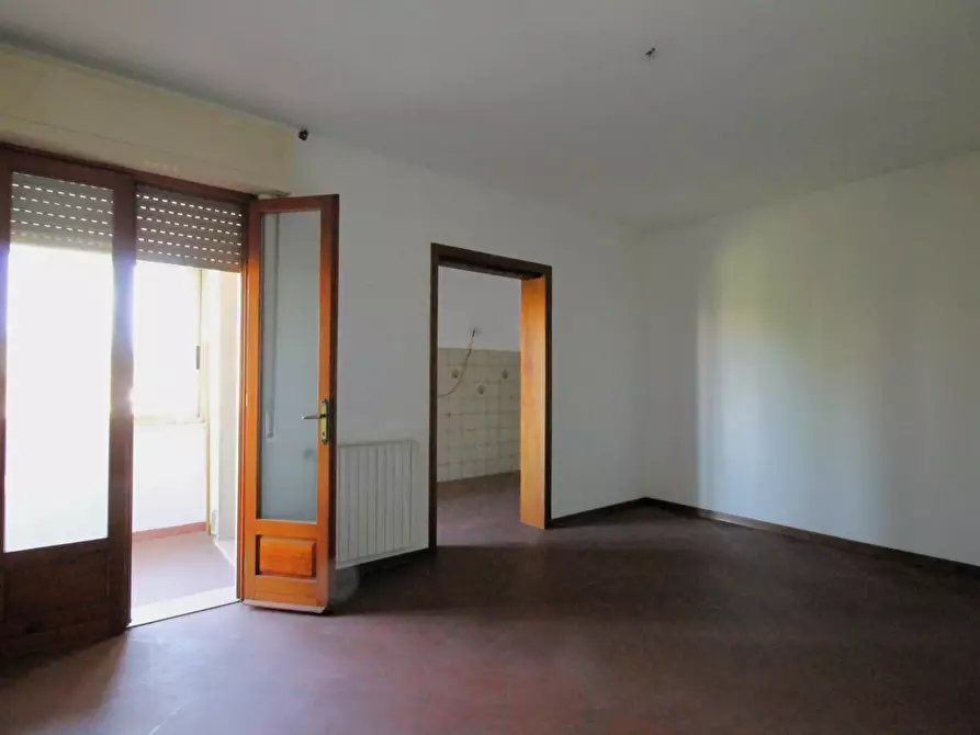 Immagine 7 di Appartamento in vendita  a Lucca