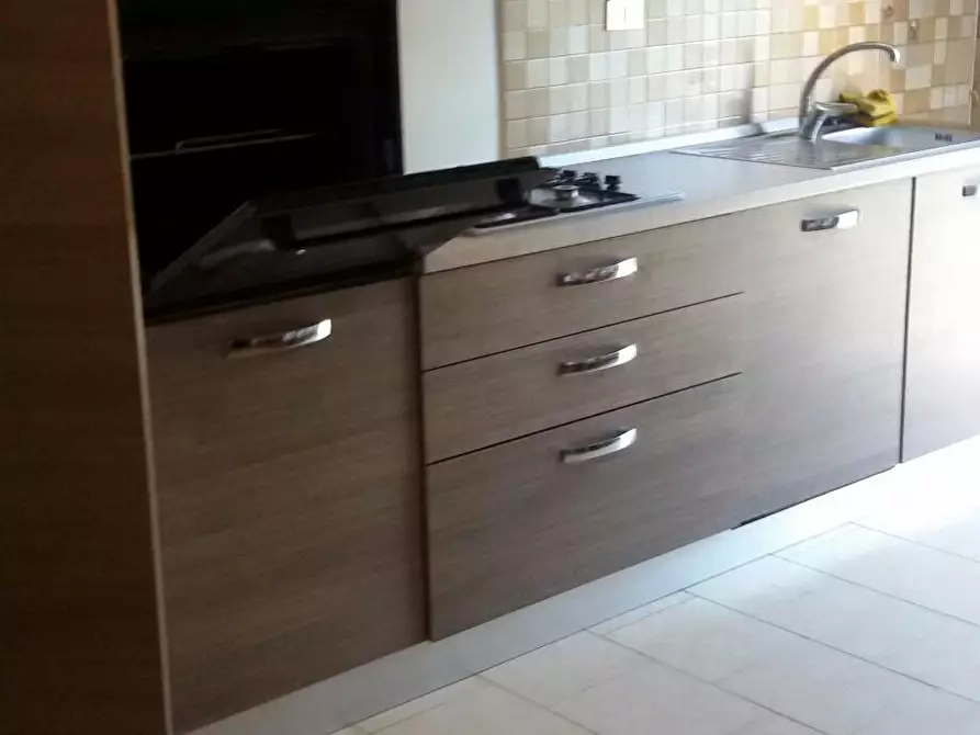 Immagine 2 di Appartamento in vendita  a Massa