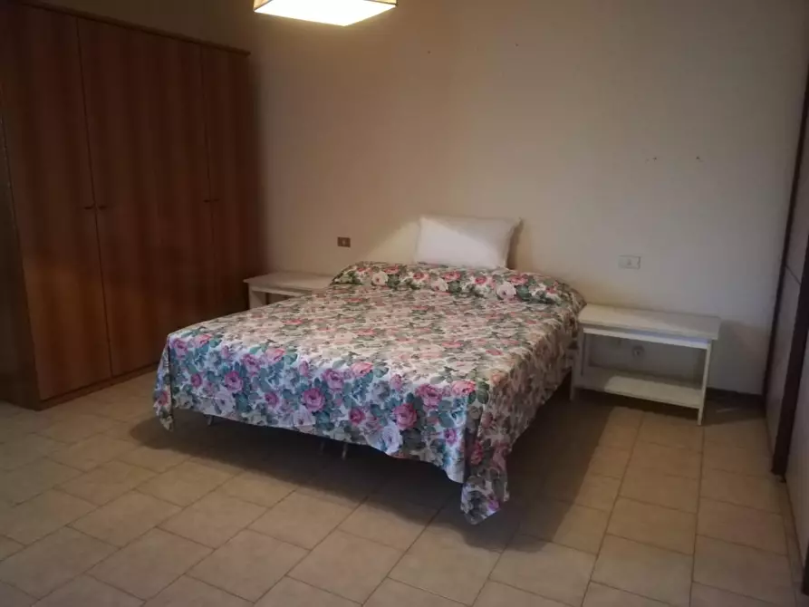 Immagine 5 di Appartamento in vendita  a Massa