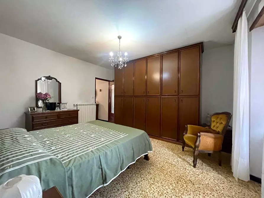 Immagine 16 di Appartamento in vendita  a Carro