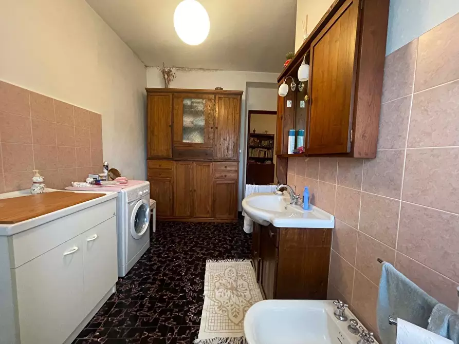 Immagine 19 di Appartamento in vendita  a Carro