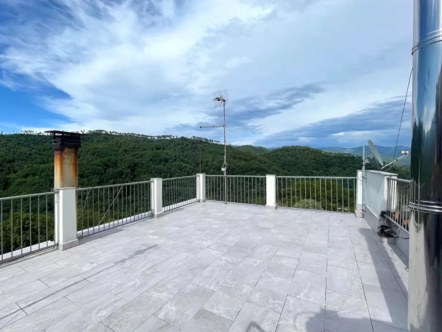 Immagine 21 di Appartamento in vendita  a Carro