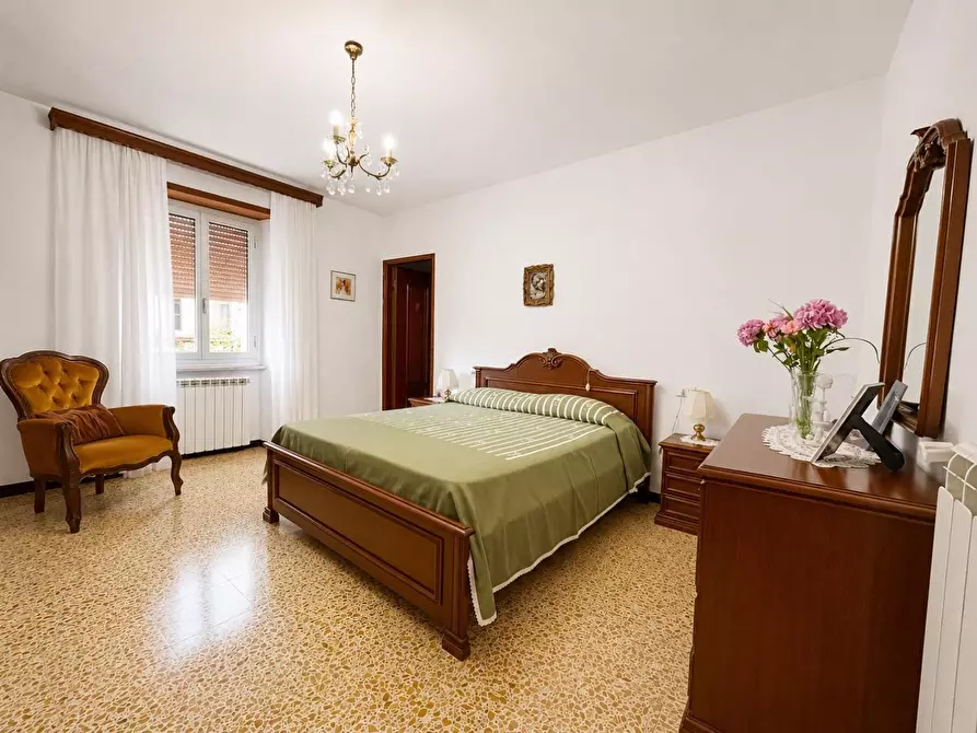 Immagine 11 di Appartamento in vendita  a Carro