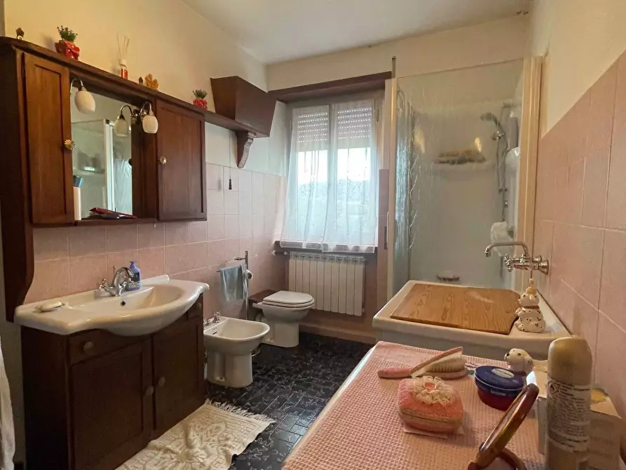 Immagine 18 di Appartamento in vendita  a Carro