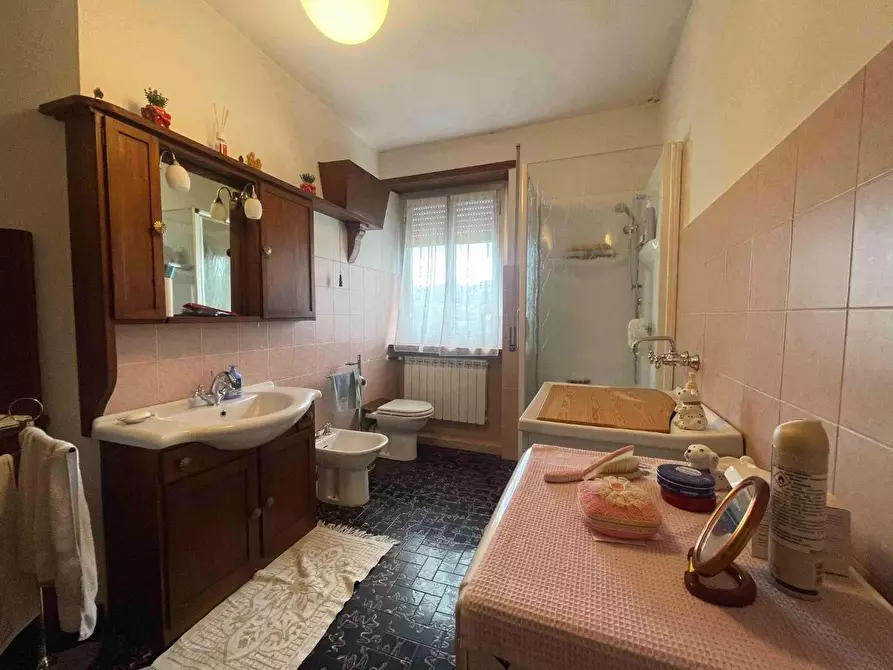 Immagine 20 di Appartamento in vendita  a Carro