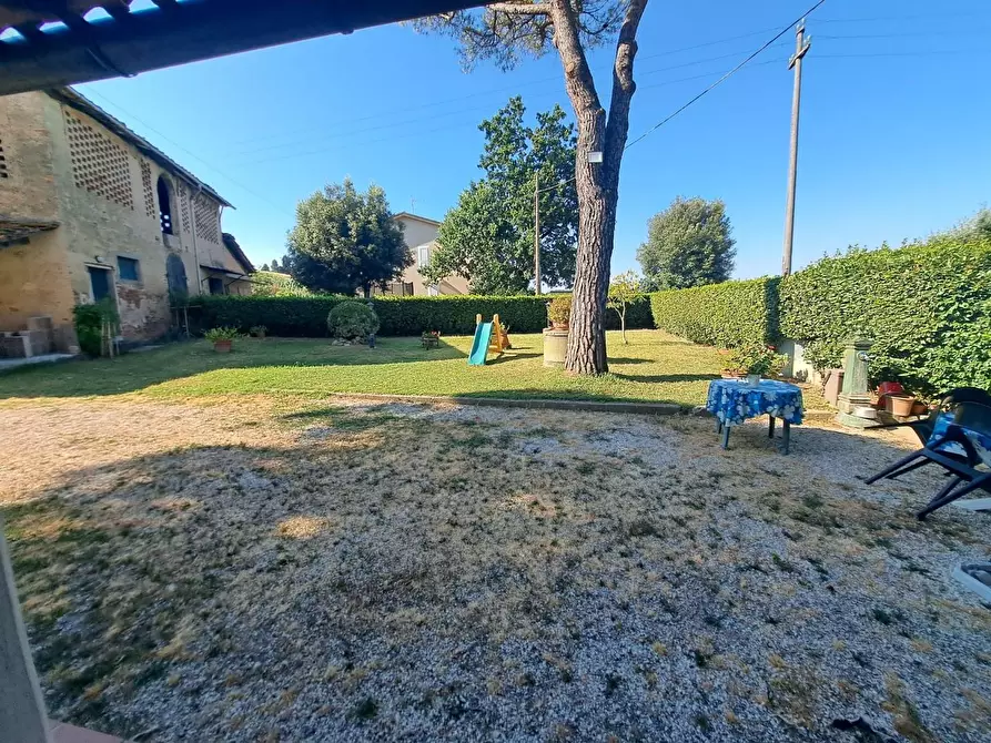 Immagine 8 di Casa bifamiliare in vendita  a Fucecchio