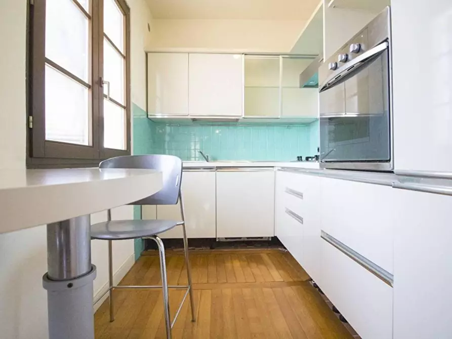 Immagine 6 di Appartamento in vendita  a Camaiore